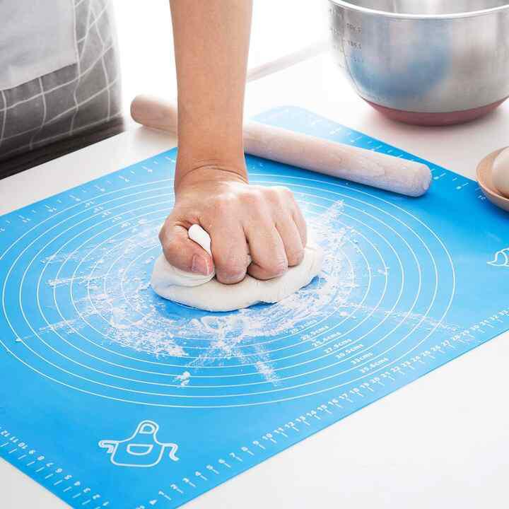 Non-Stick Roti & Baking Mat – Large Size 50×40 cm (Random Color)
